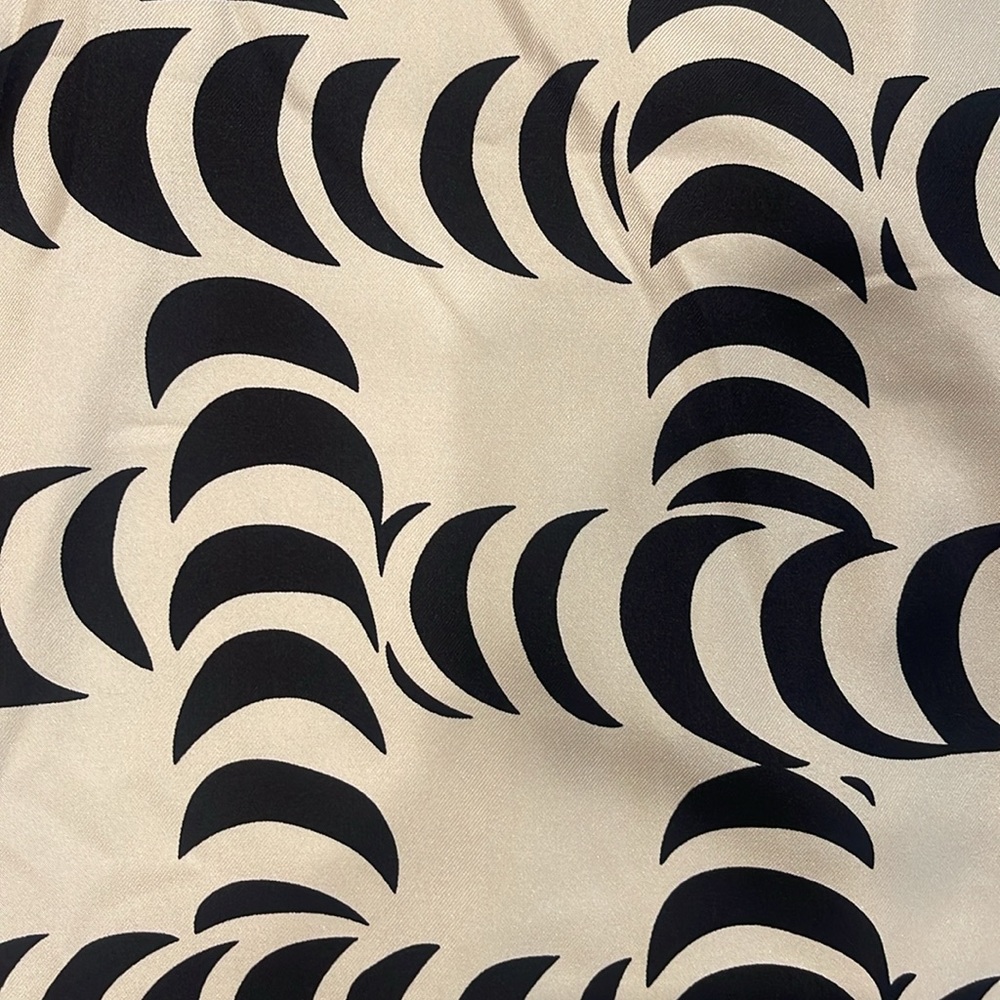 Tory Burch Black and White Silk Dress, size 4 - Picture 2 of 15